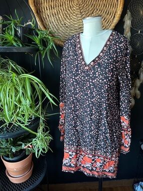 Spell inspired Black Floral V-Neck Tunic with Pink and Coral Border